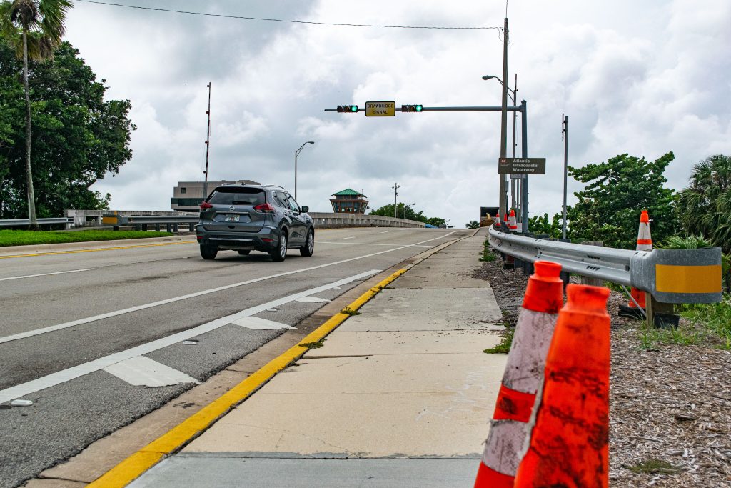 The guard rail at the Spanish River Bridge, Boca Raton, FL, Sept. 2024. (Photo: Boca Daily News)