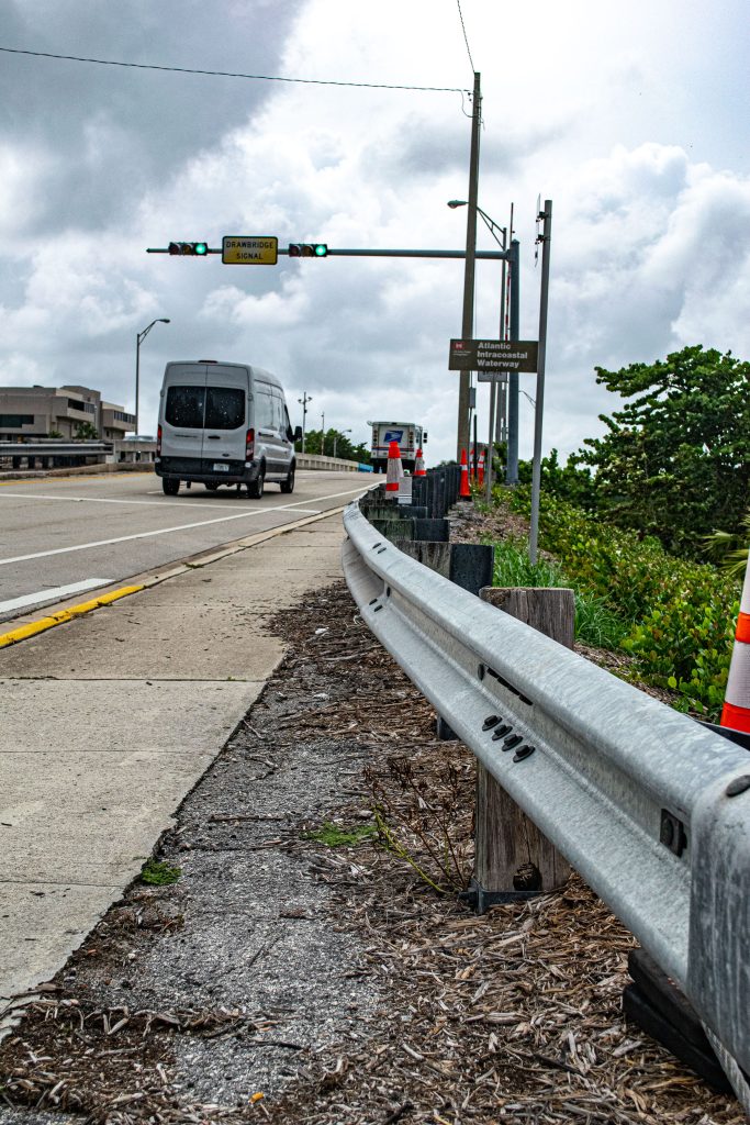 The guard rail at the Spanish River Bridge, Boca Raton, FL, Sept. 2024. (Photo: Boca Daily News)