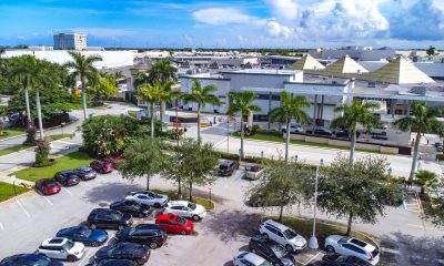 The main entrance to the Boca Town Center mall, where two new restaurants are poised to open with outdoor dining. (Photo: Boca Daily News)