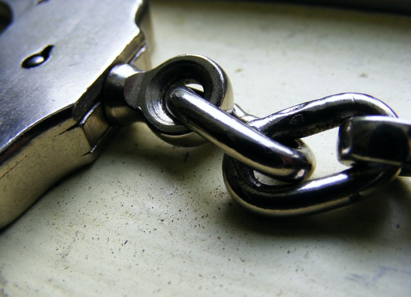 Handcuffs (File Photo/ banspy/ Flickr)