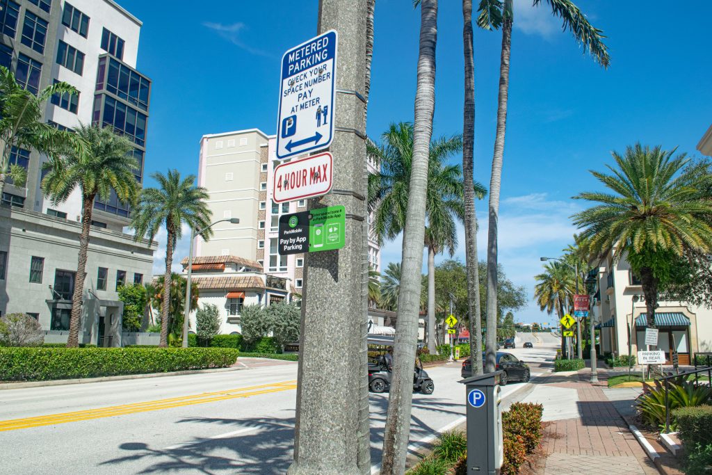 Parking along the streets of downtown Boca Raton, Sept. 2024. (Photo: Boca Daily News)