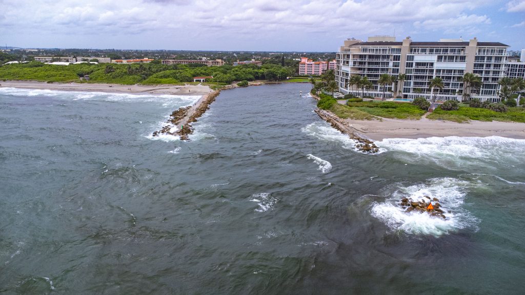 The effects of Hurricane Helene whip up waves and surf at Boca Raton Inlet and beaches in Boca Raton and Deerfield Beach, FL, Sept. 25, 2024. (Photo: Boca Daily News)