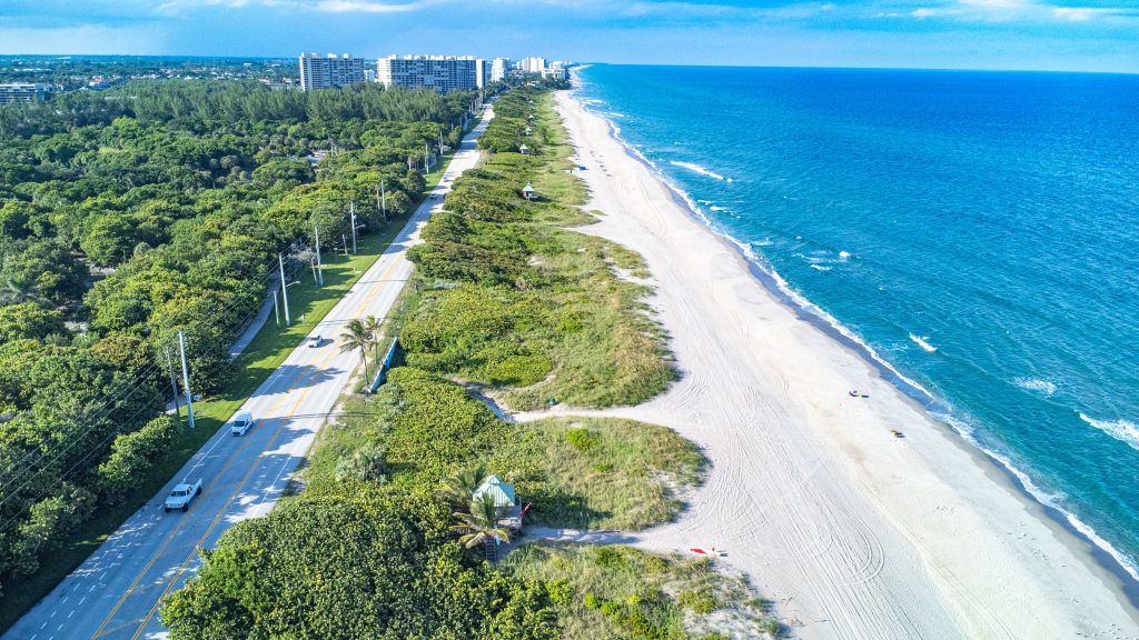 The Atlantic Ocean along Spanish River Park, Boca Raton, FL. (Photo: Boca Daily News)