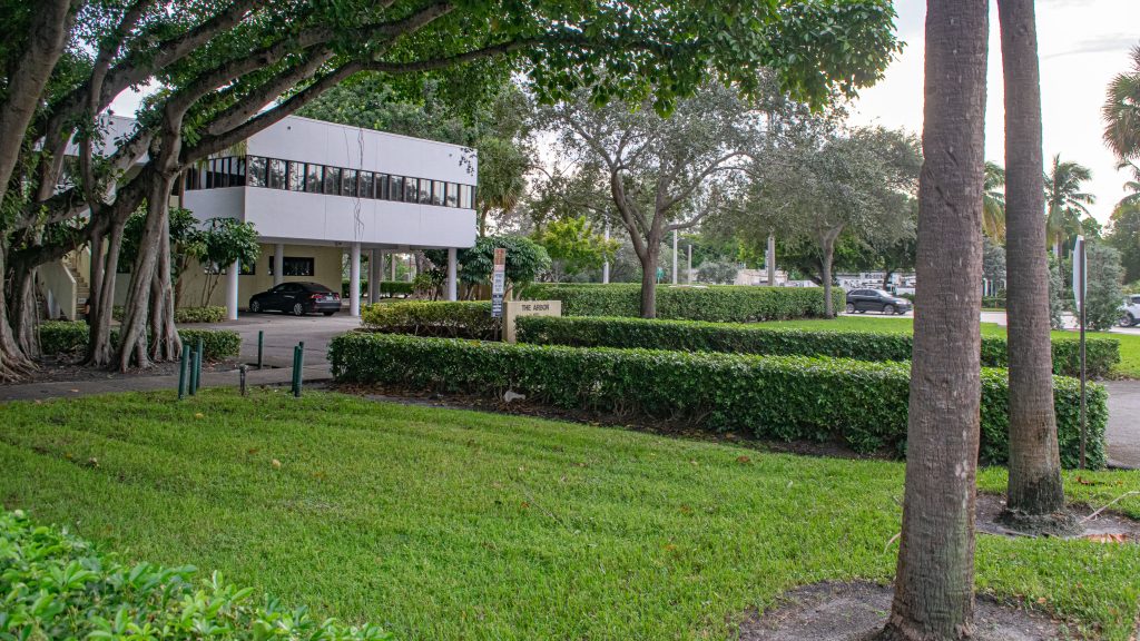 A mixed use building currently standing at 400 S. Dixie Highway, Boca Raton, FL, Oct. 2024. (Photo: Boca Daily News)