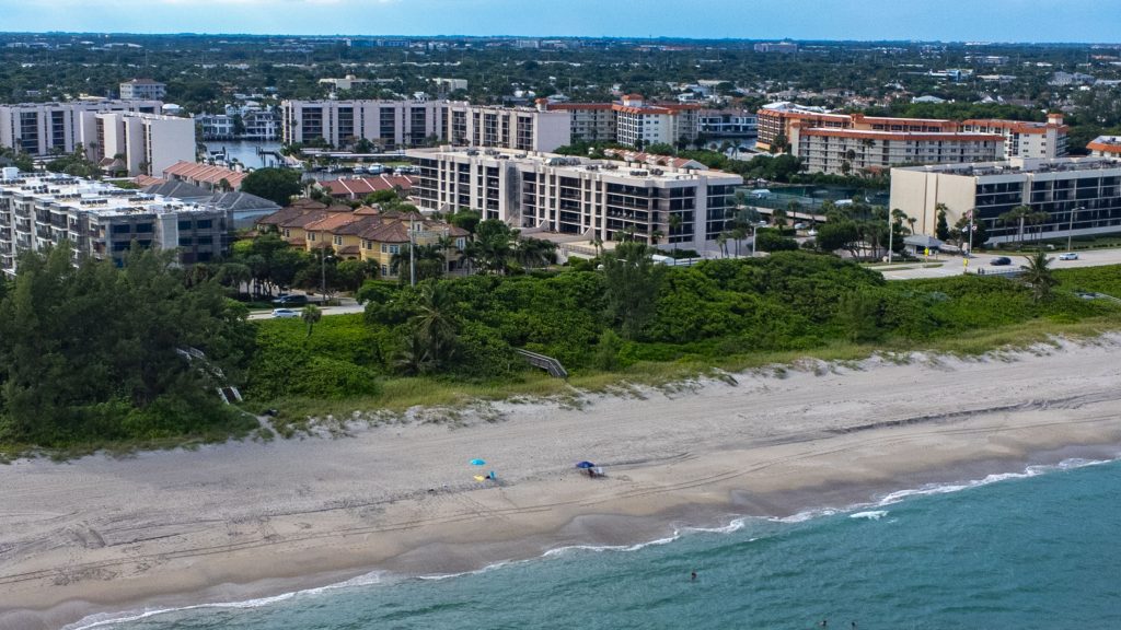 The area of the property at 2600 N. Ocean Boulevard (A1A), Boca Raton, FL, Oct. 2024. (Photo: Boca Daily News)