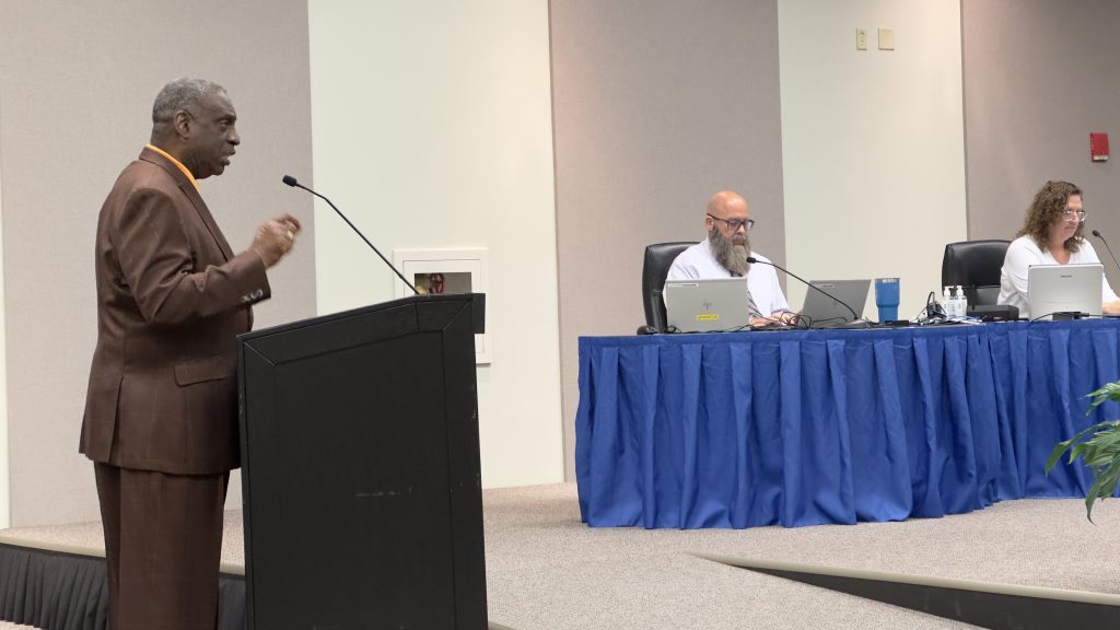 Chuck Ridley, political coordinator with SEIU, addresses the Boca Raton city council, Nov. 19, 2024. (Photo: Boca Daily News)