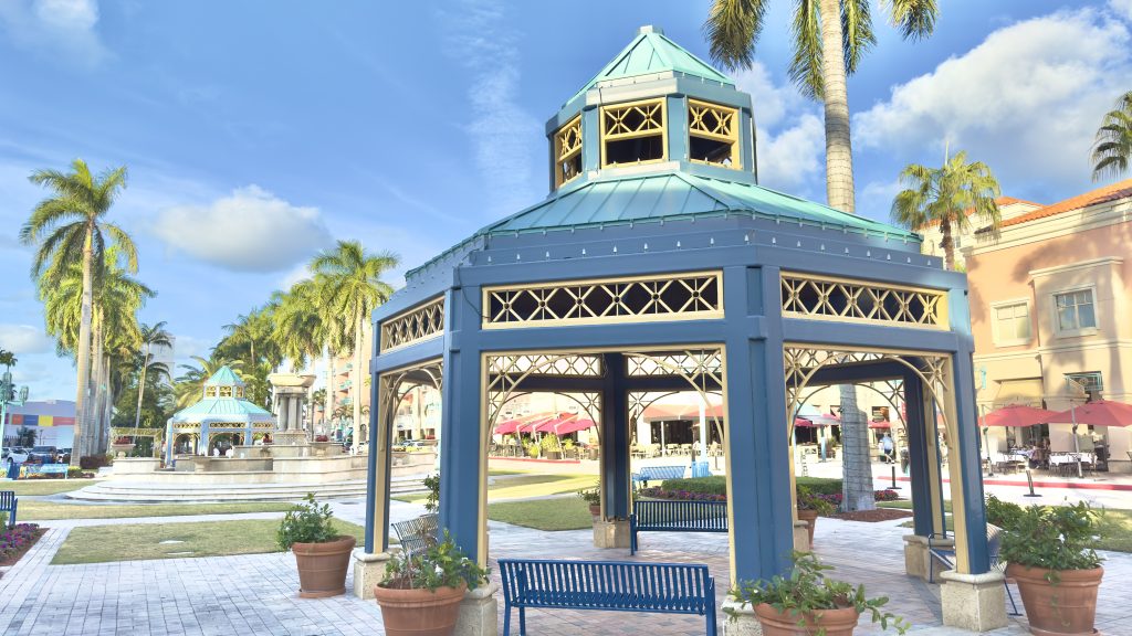 The median area of Mizner Park, Boca Raton, FL, Dec. 2024. (Photo: Boca Daily News)