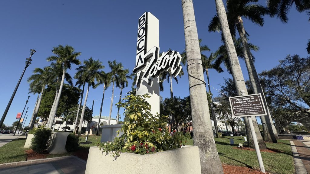 A 'retro' homage to Boca Raton's iconic welcome sign on Federal Highway, Jan. 9, 2025. (Photo: Boca Daily News)