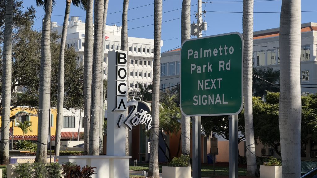 A 'retro' homage to Boca Raton's iconic welcome sign on Federal Highway, Jan. 9, 2025. (Photo: Boca Daily News)