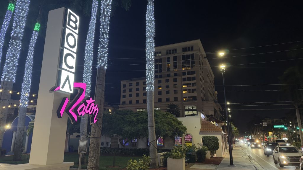 A 'retro' homage to Boca Raton's iconic welcome sign on Federal Highway, Jan. 9, 2025. (Photo: Boca Daily News)