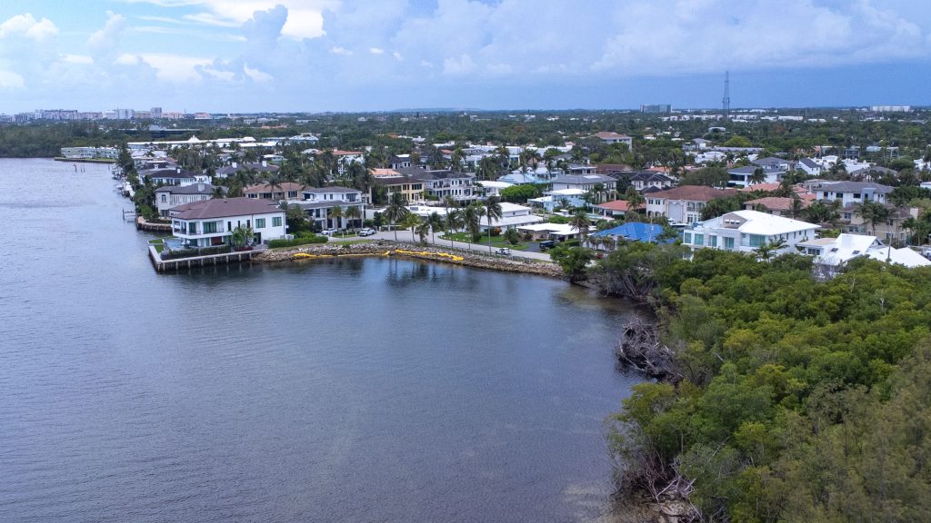 A submerged area off the Intracoastal Waterway off NE 8th Avenue in Boca Raton, FL, June 2025. (Photo: Boca Daily News)