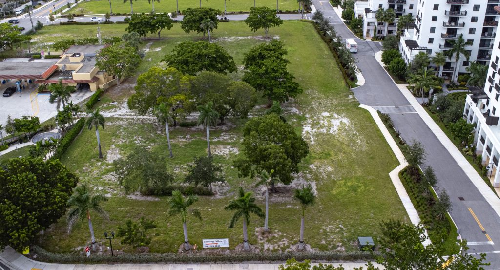 The site at 171 West Camino Real, Boca Raton, FL, Oct. 2025. (Photo: Boca Daily News)