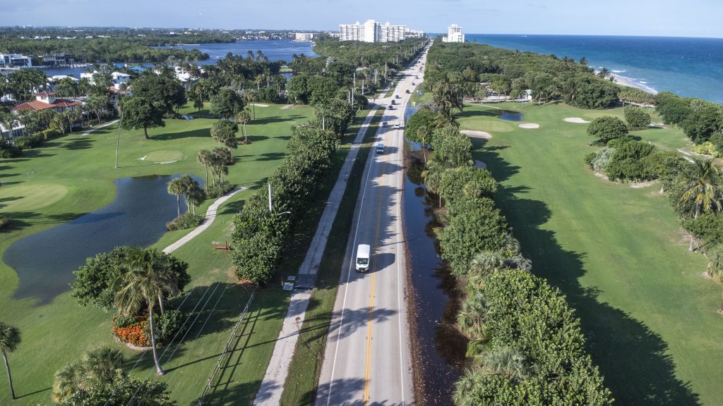 Flooding along North Ocean Boulevard (A1A) and the Alan C. Alford Red Reef Family Golf Course, Oct. 28, 2025. (Photo: Boca Daily News)