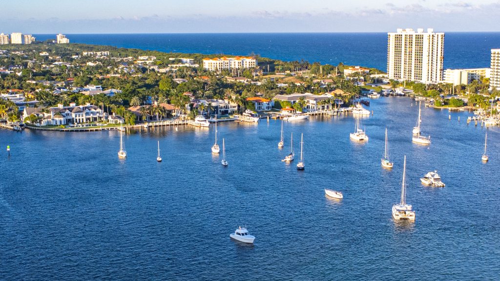 Vessels legally moored in Lake Boca, Dec. 2025. (Photo: Boca Daily News)