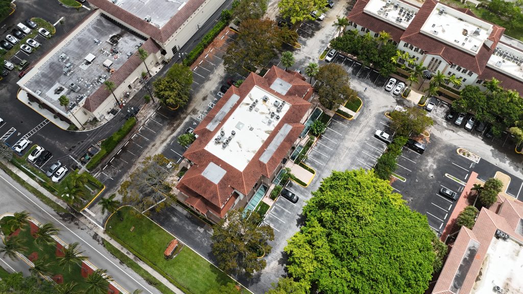 The property at 350 Camino Gardens Boulevard, Boca Raton, where a body was found April 8, 2026. (Photo: Boca Daily News) 