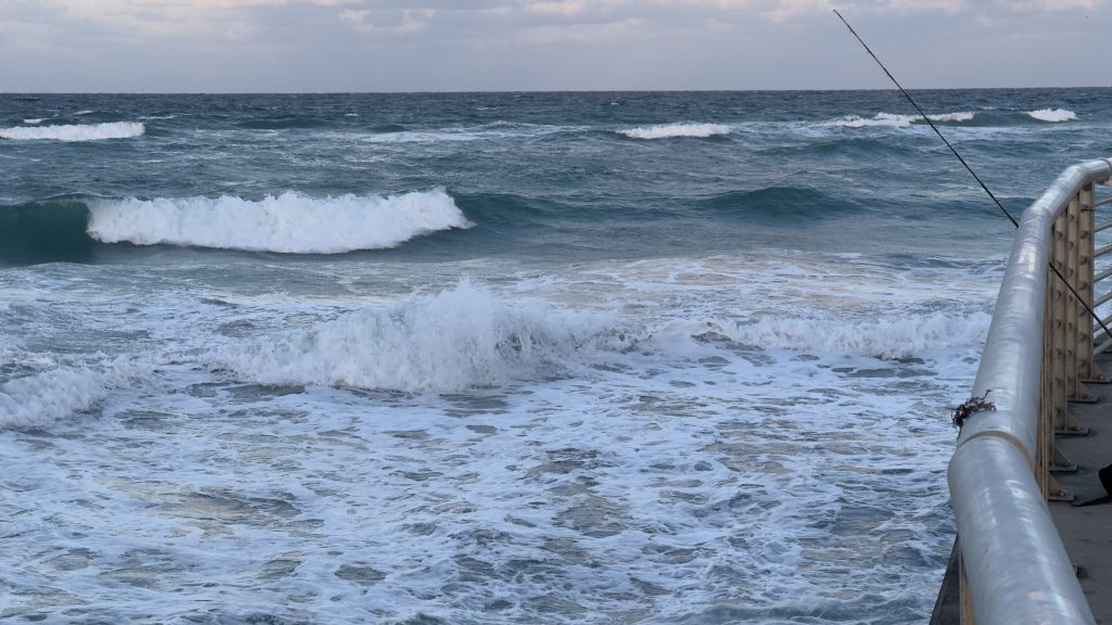 Large waves in Boynton Beach, April 21, 2026. (Photo: Boca Daily News)