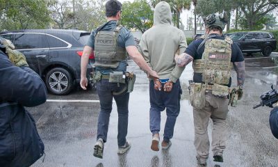 ICE removal agents conduct an arrest in Boynton Beach, FL. (Photo: ICE/DHS)