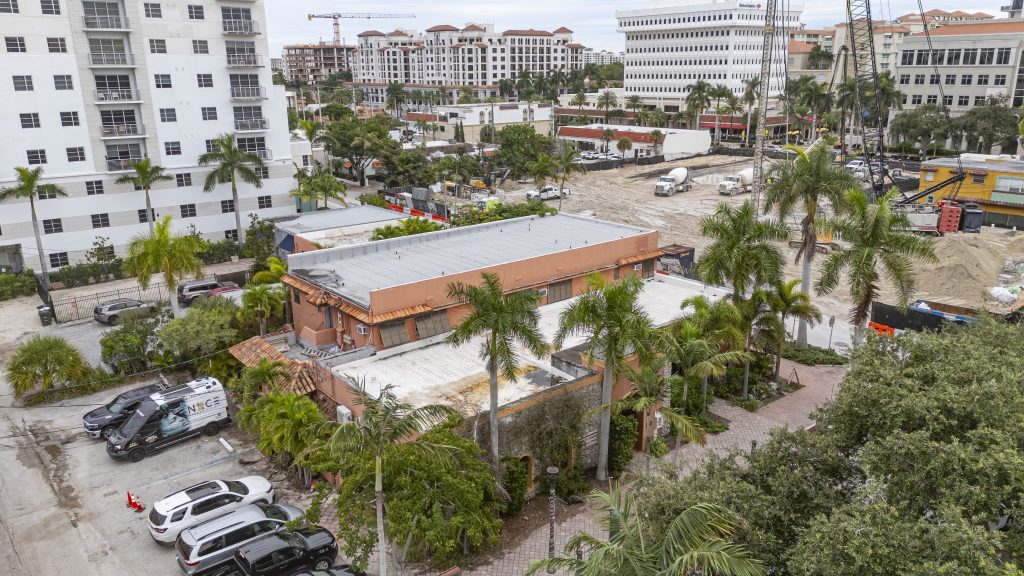 The future site of the Sanborn Tower social club project in downtown Boca Raton, FL. (Photo: Boca Daily News)
