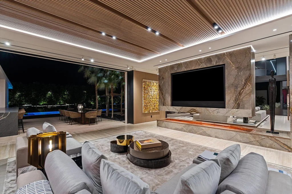 The Boca Raton home owned by former L.A. Dodgers owner Frank McCourt, listed for sale at $125 million. (Real Estate Listing Photos)