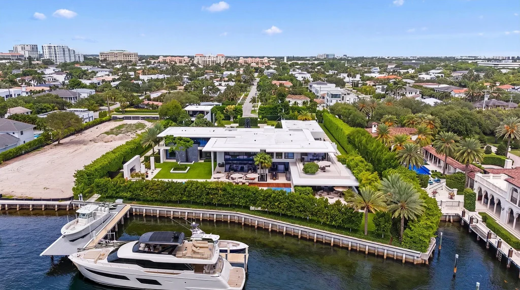 The Boca Raton home owned by former L.A. Dodgers owner Frank McCourt, listed for sale at $125 million. (Real Estate Listing Photos)