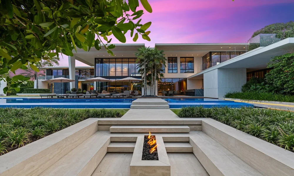 The Boca Raton home owned by former L.A. Dodgers owner Frank McCourt, listed for sale at $125 million. (Real Estate Listing Photos)