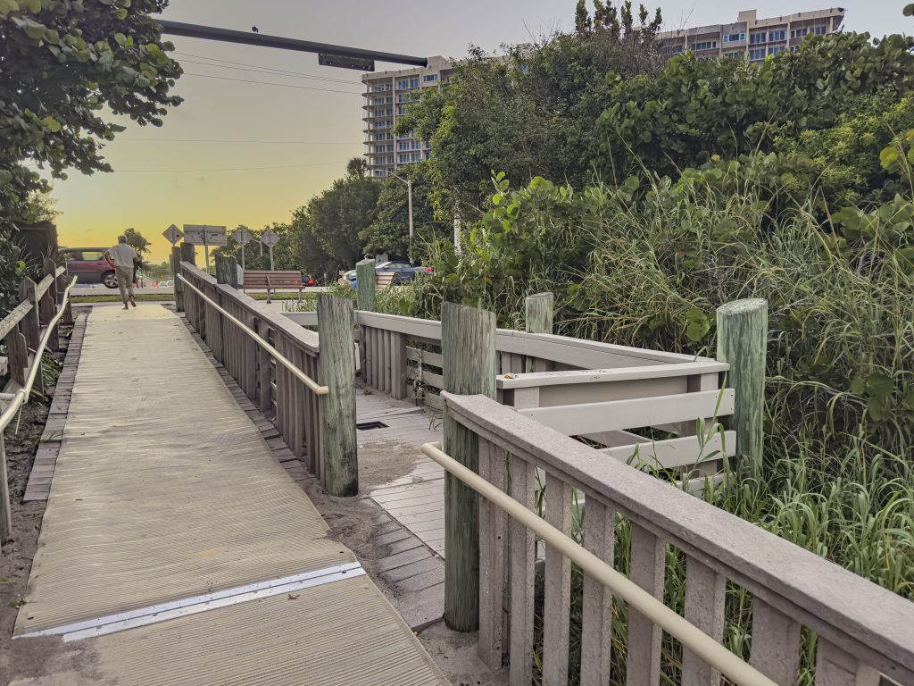 The beach at A1A (North Ocean Boulevard) and Spanish River Boulevard in Boca Raton FL, Oct. 30, 2026. (Photo: Boca Daily News)
